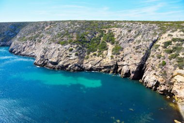 Cabo de So Vicente yakınlarındaki kıyı şeridi Portekiz 'i kaplıyor.