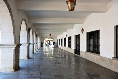 Tavira Algarve Portekiz 'in tarihi merkezine kısa bir bakış.