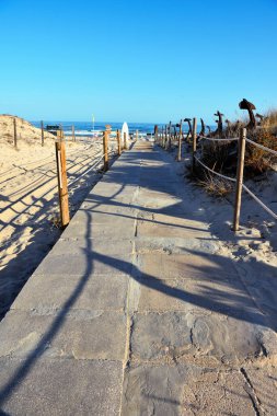 Praia do Barril 'deki Tavira Adası' nda bulunan çapa mezarlığı.