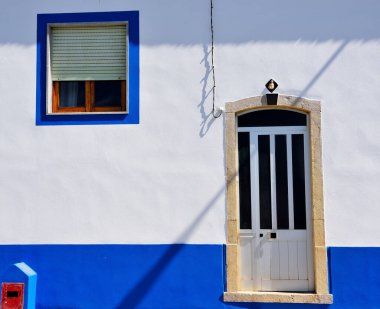 Ferragudo Algarve Portekiz 'in tarihi merkezinin karakteristik köşeleri