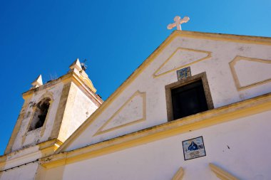 Hamile Hanımımız Ferragudo Kilisesi Portekiz 'i altüst etti.