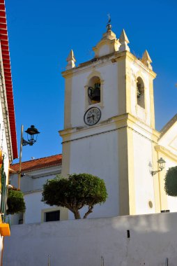 Hamile Hanımımız Ferragudo Kilisesi Portekiz 'i altüst etti.