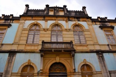 Silves Algarve Portekiz 'in eski kasabasındaki karakteristik tarihi evler