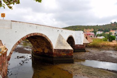 Ortaçağ velha köprü silveleri algarve Portekiz