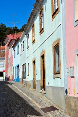 Monchique Algarve Portekiz 'in eski kasabasında pitoresk evler