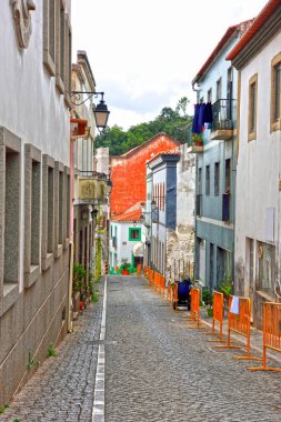 Monchique Algarve Portekiz 'in eski kasabasında pitoresk evler
