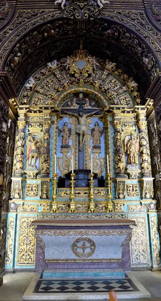 14. yüzyılda kutsanmış olan Santa Maria Katedrali 'nin içinde 21 Eylül 2024 tarihinde Gotik stil 1251' de başladı.