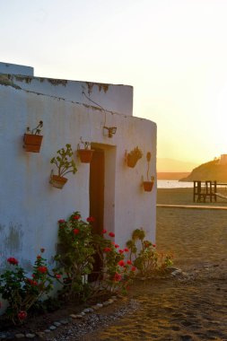Bolnuevo Murcia İspanya 'da tipik bir sahil evi.