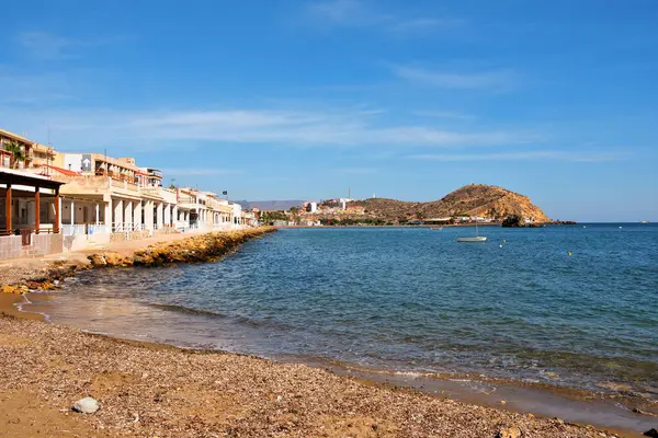 İspanya 'nın başkenti Mazarrn' da bulunan sahil, İspanya 'nın güneydoğusunda yer alan Murcia bölgesinde bulunan güzel altın kum ve kristal berraklığında suyla karakterize edilmiştir.