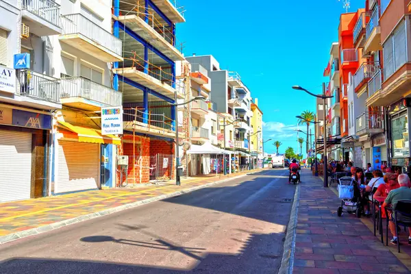 Valencia şehrinin turizm merkezi. Orada çok sayıda restoran ve dükkan var. 27 Eylül 2024 Peniscola İspanya