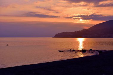 Cogoleto Liguria İtalya sahilinde gün batımı