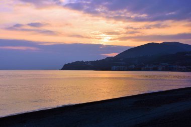 Cogoleto Liguria İtalya sahilinde gün batımı