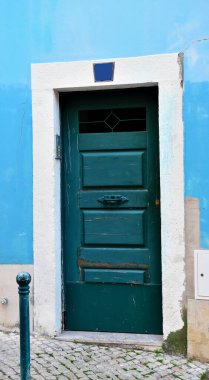 Lizbon, Portekiz 'in tarihi merkezinde evler görülüyor.