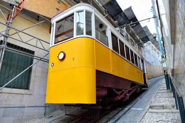 Lavra Lift, (asansör do lavra) en eski füniküler 26 Mayıs 2025 Lizbon Portekiz