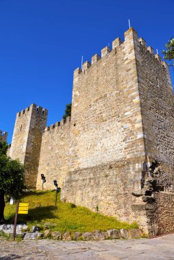 Jorge Şatosu (Castelo de So Jorge), Lizbon, Portekiz 'in en yüksek tepelerinden birinde bulunan antik bir kale.