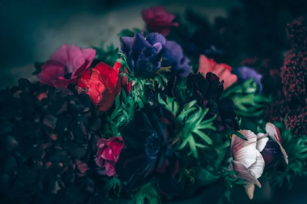 Vintage Blommor Retro Stil Arrangeras Tillsammans Rosa Röd Lila Och — Stockfoto