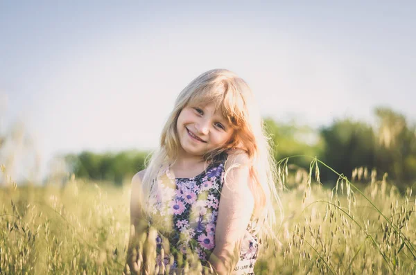 Adorable Girl Long Blond Hair Smiling Enjoying Summer Atmosphere Field — Stock Photo, Image