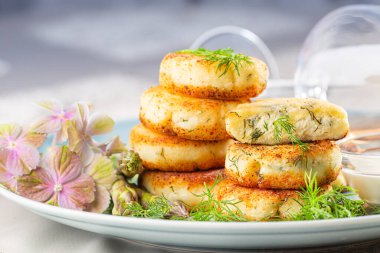 Rus, Ukraynalı, geleneksel Slav yemekleri. Yumuşak renkler, seçici odak