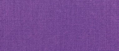 Arka plan olarak desenli mor kumaş. 