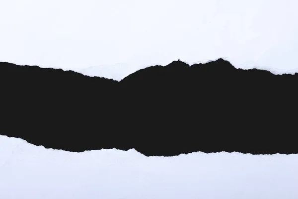 Белая Рваная Бумага Черном Фоне — стоковое фото