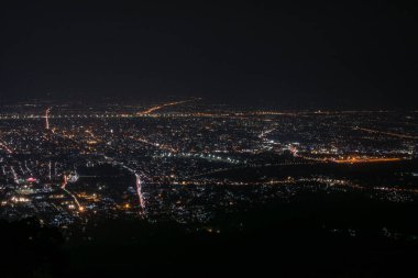 Gece manzarası Chiang Mai, Tayland 'ın en üst noktasında..