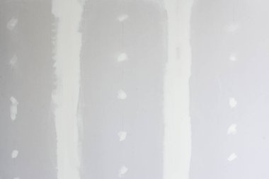  İnşaat alanında alçıtaşı duvar kurulumu