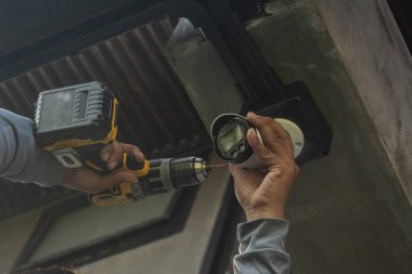 Güvenlik alanı için CCTV kamera sistemi kuruluyor