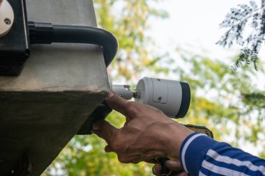 Güvenlik alanı için CCTV kamera sistemi kuruluyor