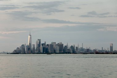 Panoramik New York'un Manhattan şehir manzarası, gece