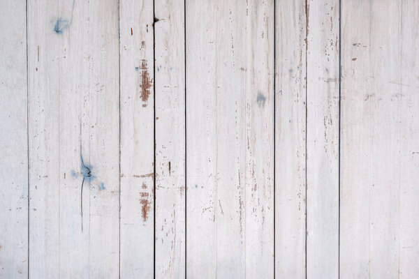 Винтажное белое дерево на фоне - старомодная деревянная доска, окрашенная в белый цвет.