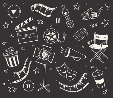 Sinema, karalama ikonu çizimi. Karalama el çizimi, skeç tarzı film unsurları, patlamış mısır, video kamera, klaket. Vektör satırı illüstrasyonu.