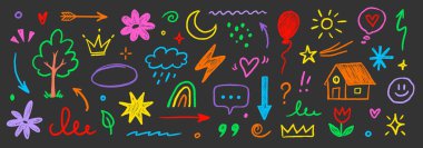 El çizimi çocuk kalem ikonu seti. Sevimli gökkuşağı, kalp, taç, çiçek ve güneş renkli çocuk karalama stilinde. Tebeşir dokusu, bulut, gülümseme, oyun için yıldız ve eskiz figürü veya okul tasarımı
