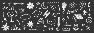 El yapımı pastel boya ikonu seti. Sevimli çiçek, kalp, bulut, yıldız, taç ve gökkuşağı renkli çocuk karalama stili. Ağaç, ev, gülümseme, güneş okulu eskizi doğa çocuk tasarımı. Vektör illüstrasyonu