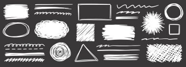 Kalem karalama vektör çerçevesi ayarlandı. El çizimi kalem dokusu, çizgi, çizgi, çerçeve ve altçizgi. Grunge karatahtanın üzerinde işaret baloncuğu çiziyor. Vektör illüstrasyonu