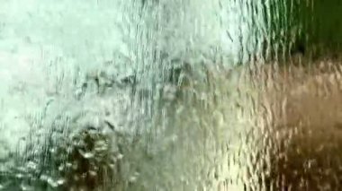 HD 1080 süper yavaş su perdesi su soyut arkaplanını kapatın.