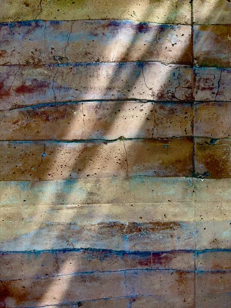 Praskliny Podlaze Staré Betonové Zdi Staré Přes Sto Let — Stock fotografie