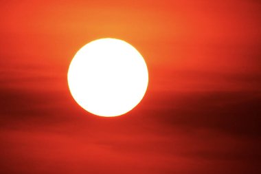 Güzel tam günbatımı güneş ışığı gökyüzü arka plan                                              