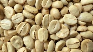 4K (Kahve maddesi) Tayland Arabika ve Robusta ev yapımı yeşil kahve çekirdeği pişirme işlemi için tamamen yıkandı