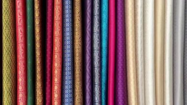 Renkli Tayland el işi Peru tarzı halı yüzeyi. Yaklaş. Bu motiften daha fazla tekstil daha fazla Peru çizgisi güzel arka plan goblen İran göçebe detay deseni Arapça moda tekstil.