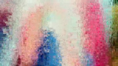 Metal yüzeydeki su damlacıklarının yoğunlaşmasını gösteren yüksek çözünürlüklü su damlalarının yakın çekim görüntüsü. Karmaşık desenler ve farklı boyutlarda su damlacıkları güzel bir soyut oluşturur.