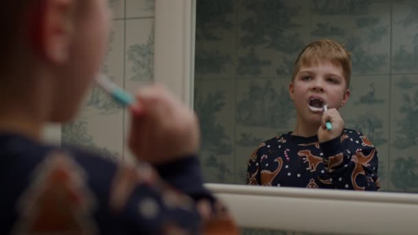 Kid Brushing Teeth Bathroom Blonde Boy Doing Bath Routine Standing — Vídeos de Stock