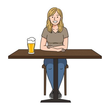 Sarışın bir kadının, beyaz arka planda izole edilmiş bir şekilde bir bardak birayla bir bar masasında oturması.