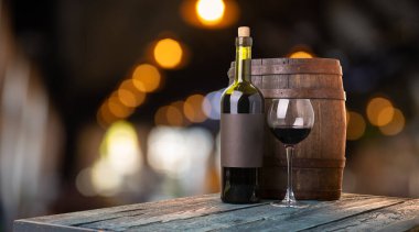 Soyut bulanık arkaplandaki ahşap masa görüntüsü dinlendirici ışıkların. Yüksek kalite fotoğraf