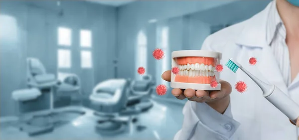 Concepts Prévention Des Dents Aide Brosses Dents Contre Les Virus — Photo
