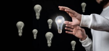 Mevcut sorunları çözmek için fikir arama kavramı.