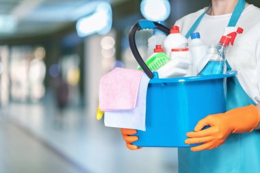 Profesyonel temizlik ve temizlik işi. Temizlik hizmetleri, profesyonel temizlik ve hijyen kavramı.