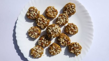 Halvasan bir Gujarati popüler tatlı yemeği. Khambhat özel tatlı Halwasan