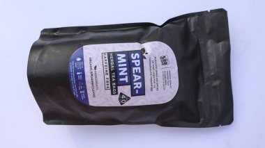 Bir paket nane çayı ya da Pcod çayı, düzenli adet görmeyen kadınlar için tedavi edici özellikleri olan Pcos çayı ve adet sancısı kesici.