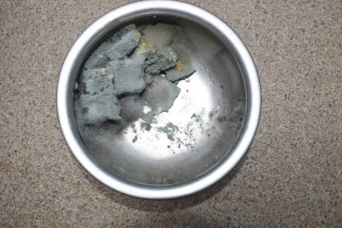 Damarlardaki papaya meyvelerinde küf büyümesi. Küflü mantar enfeksiyonu. Bozulmuş yiyeceklerde yeşil mavi beyaz mantar büyümesi