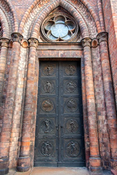 Ángeles Tallando Las Puertas Iglesia Berlín Alemania Detalle Del Panel Imagen De Stock